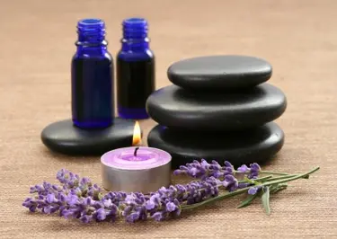 Aromatherapy candle source:istock permission:licensed