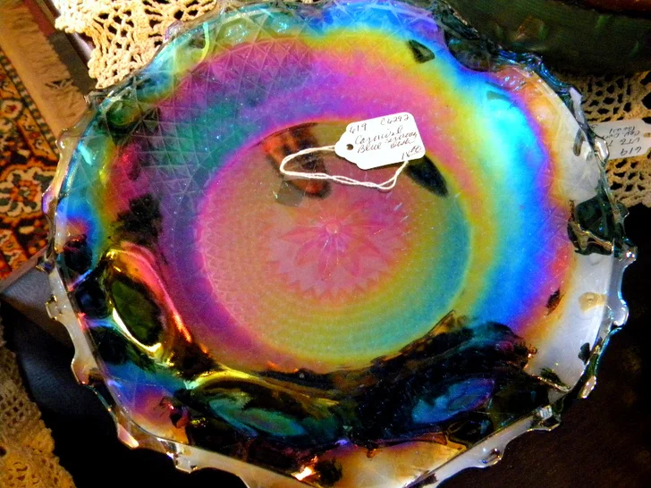 Carnival glass ©marye audet permission granted to lovetoknow