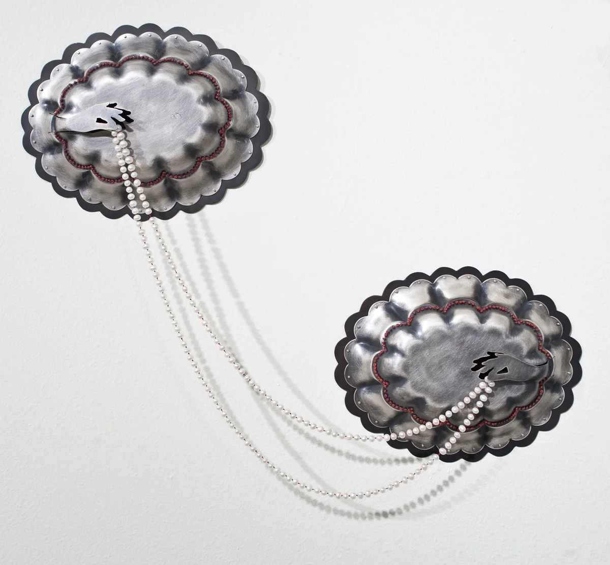 Artistic jewelry