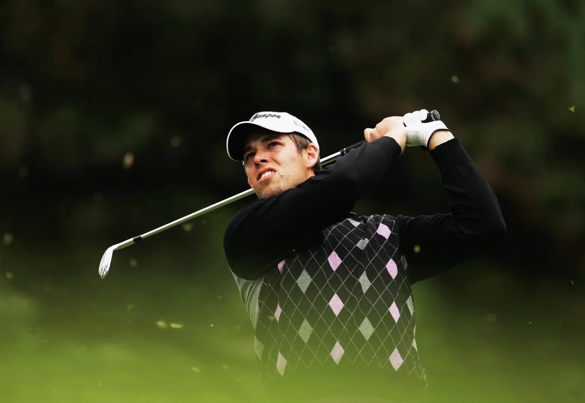 Aaron Baddeley hits a golf shot