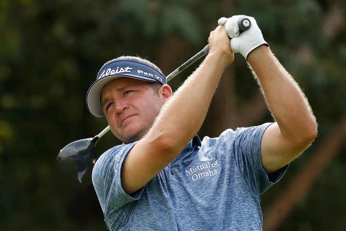 Jason Bohn hits a golf shot