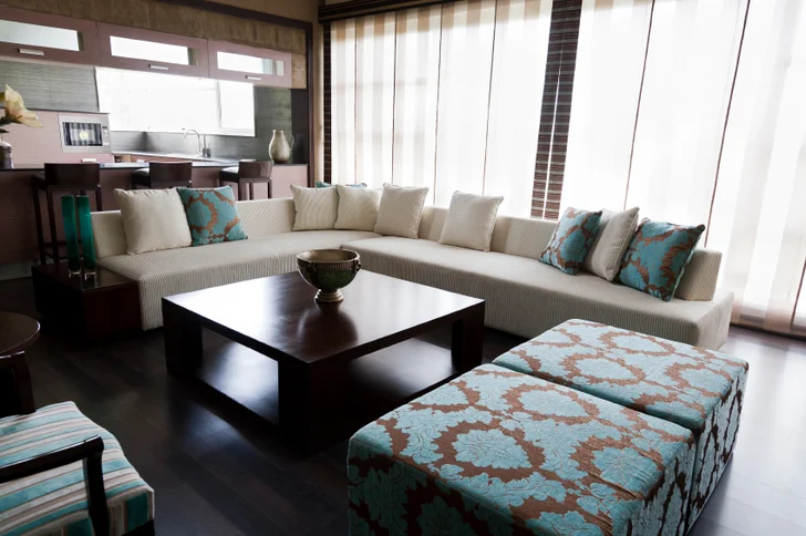 Moveable ottoman seating