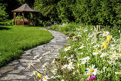 Flagstone path
