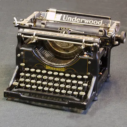 Underwood No 5 Typewriter, © Dennis van Zuijlekom | Flickr.com, https://www.flickr.com/photos/dvanzuijlekom/8652732971/