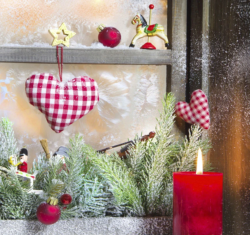 Red checkered hearts in window