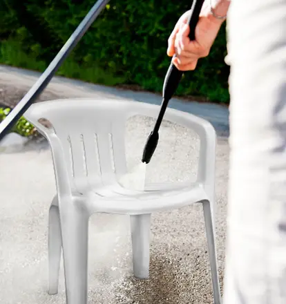 Cleaning deck chair