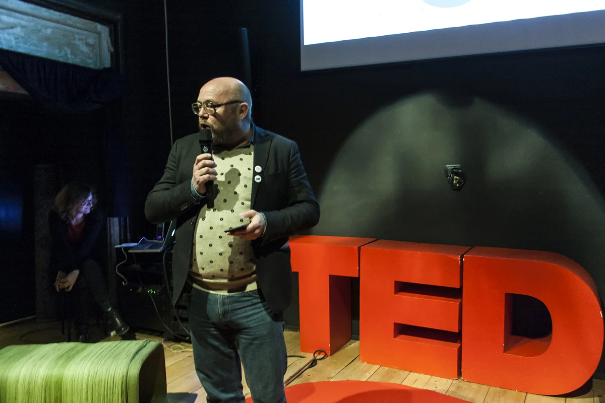 Tedx salon naples 2017 / ID 88846168 Antonio Sena