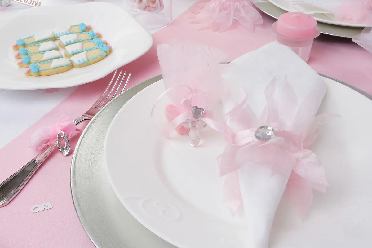 baby shower place setting
