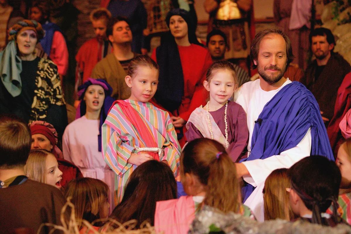 Easter performance with kids