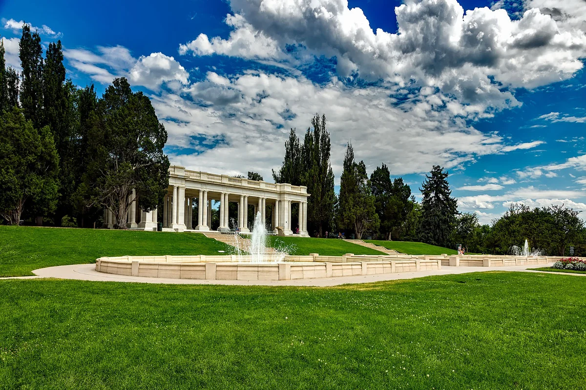 Cheesman Park in Denver, CO  (https://pixabay.com/en/denver-colorado-cheesman-park-1676475/) / https://pixabay.com/en/service/terms/#usage