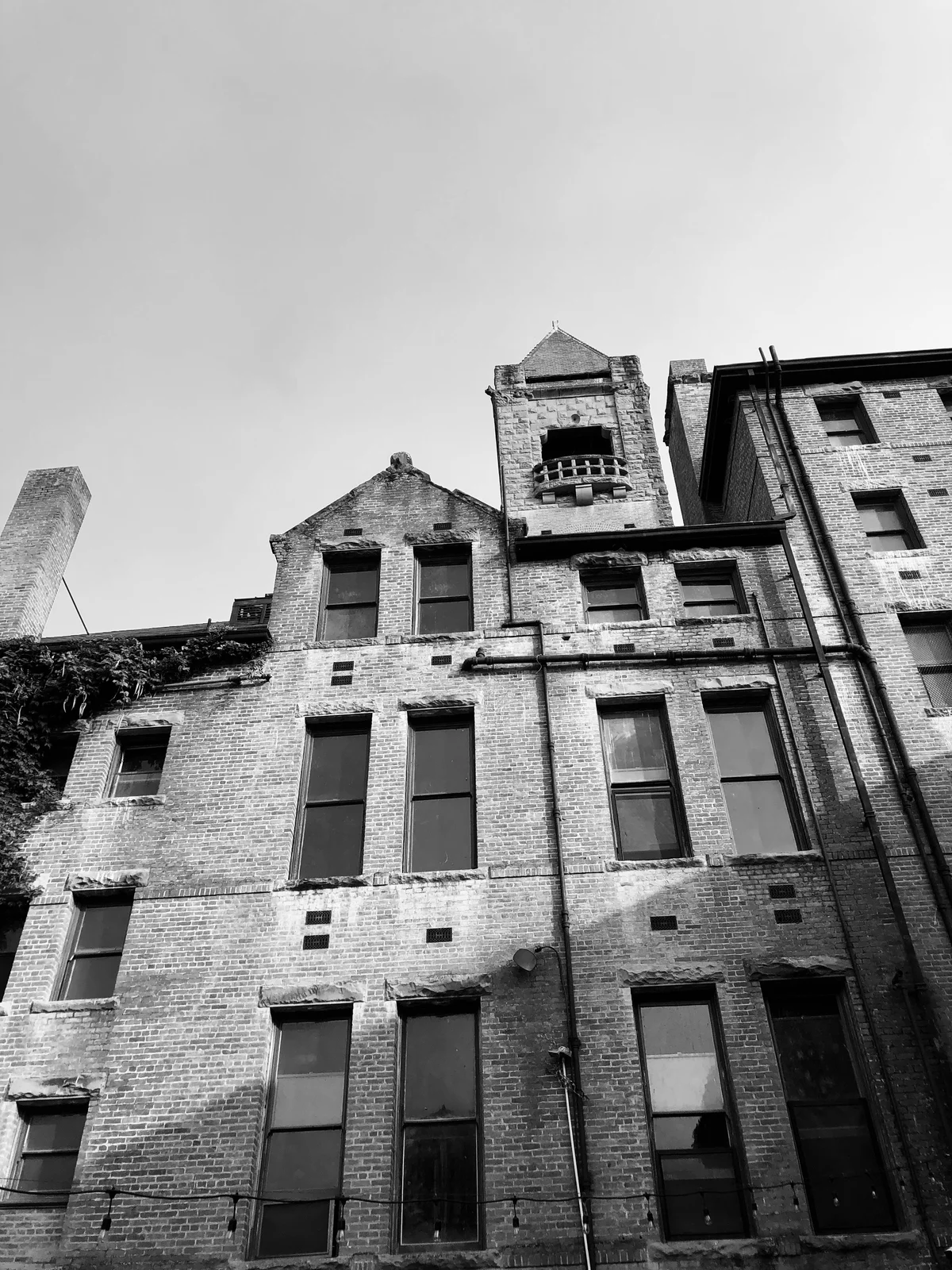 Back facade of Preston Castle