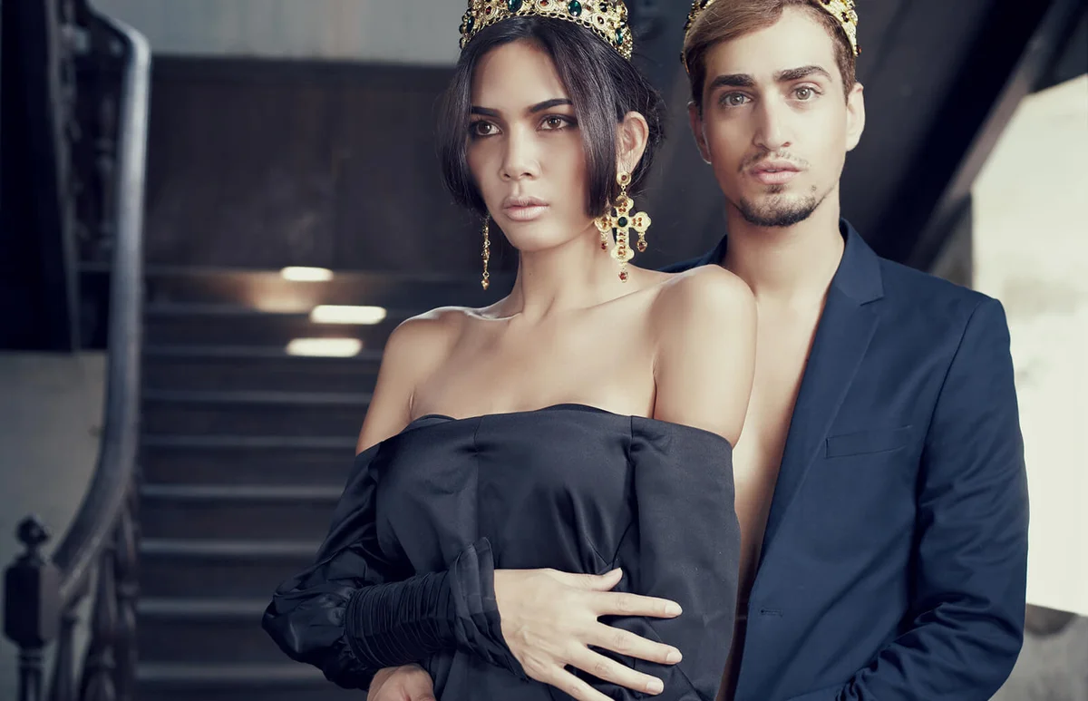 Fashion models couple king and queen