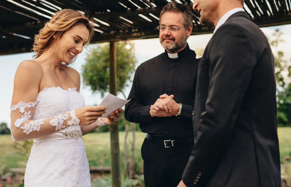 Woman read wedding vows for her husband