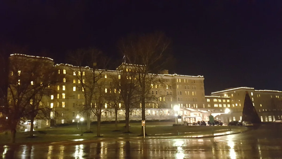 French Lick Springs Hotel at night by Upstateherd [CC BY-SA 4.0  (https://creativecommons.org/licenses/by-sa/4.0)], from Wikimedia Commons (https://commons.wikimedia.org/wiki/File:French_Lick_Springs_Hotel_at_Night.jpg)