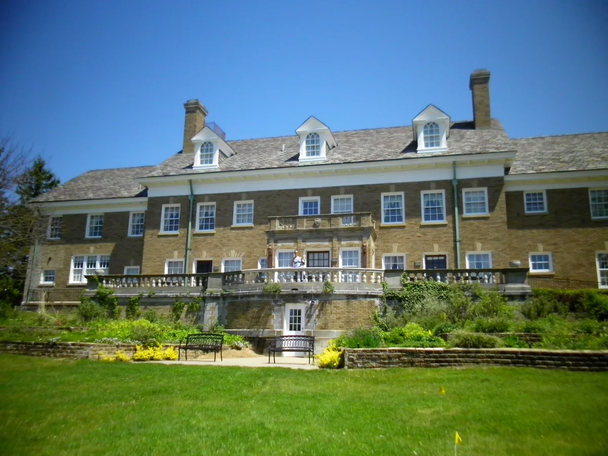 Felt Mansion
