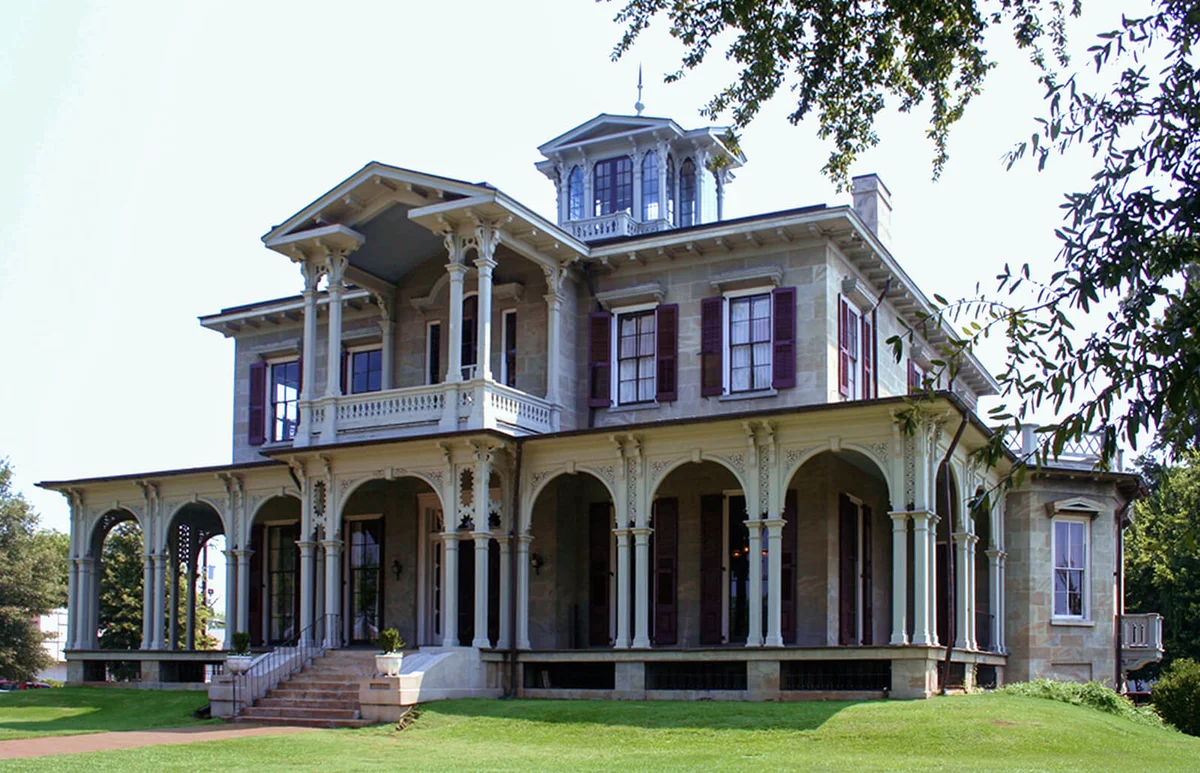 Front facade of the Jemison-Van de Graaff Mansion in Tuscaloosa, Tuscaloosa County, Alabama, United States.