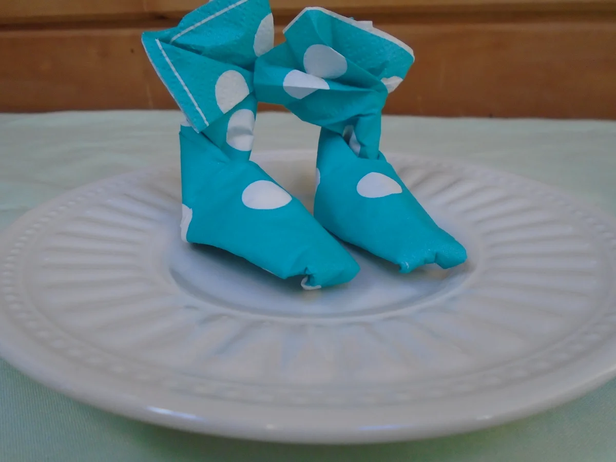 Final Baby Bootie Napkin Fold
