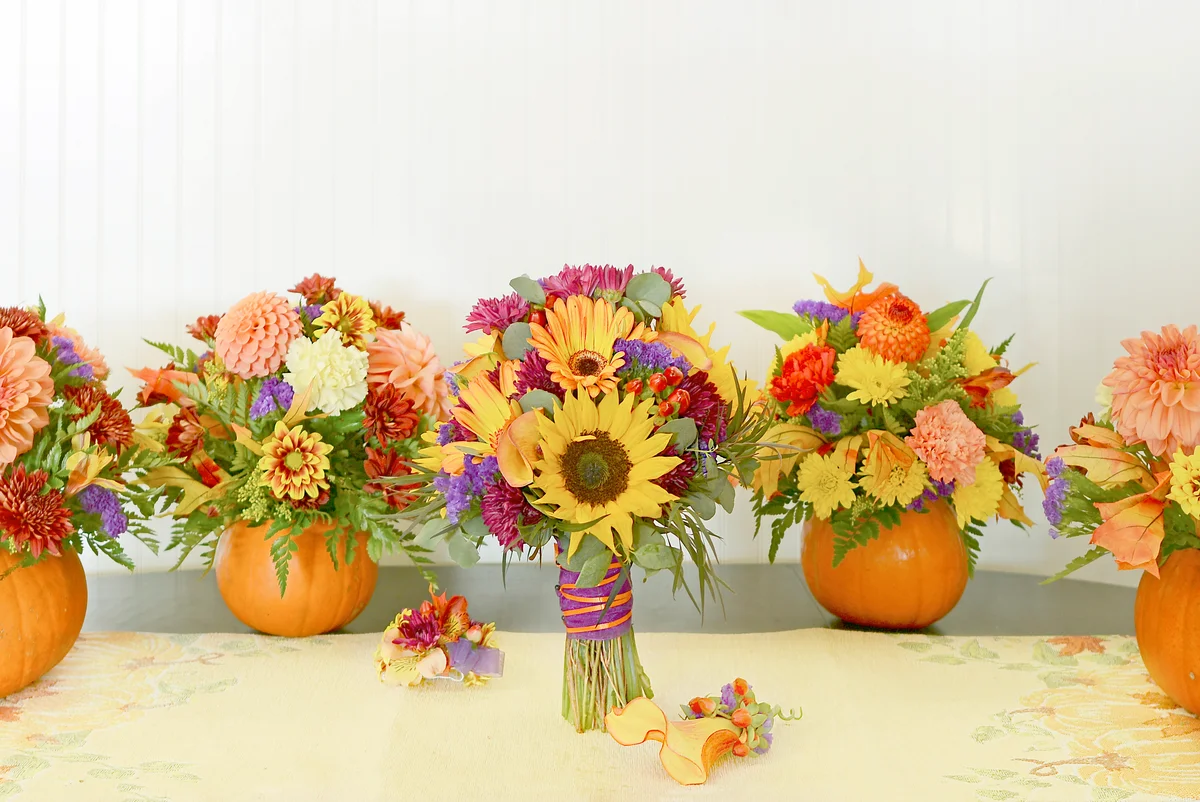 Display of autumn wedding flowers