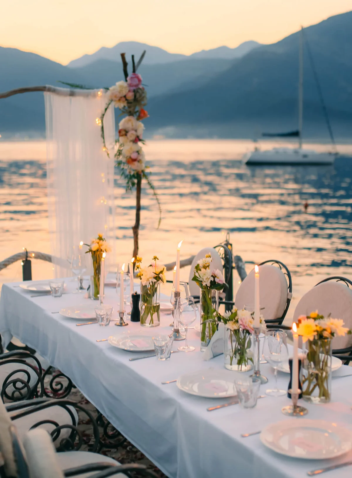 Wedding dinner by the sea