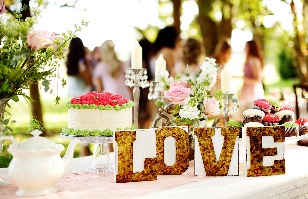 outdoor elegant table setting