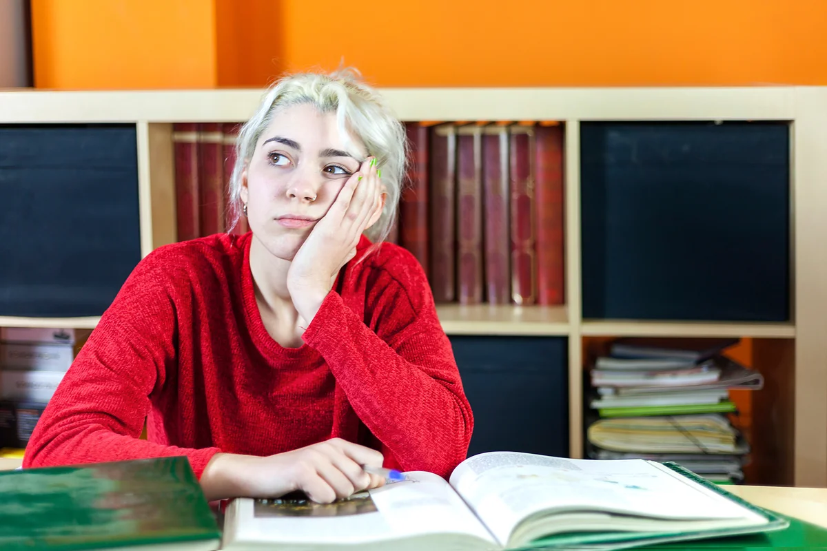 girl daydreaming in class