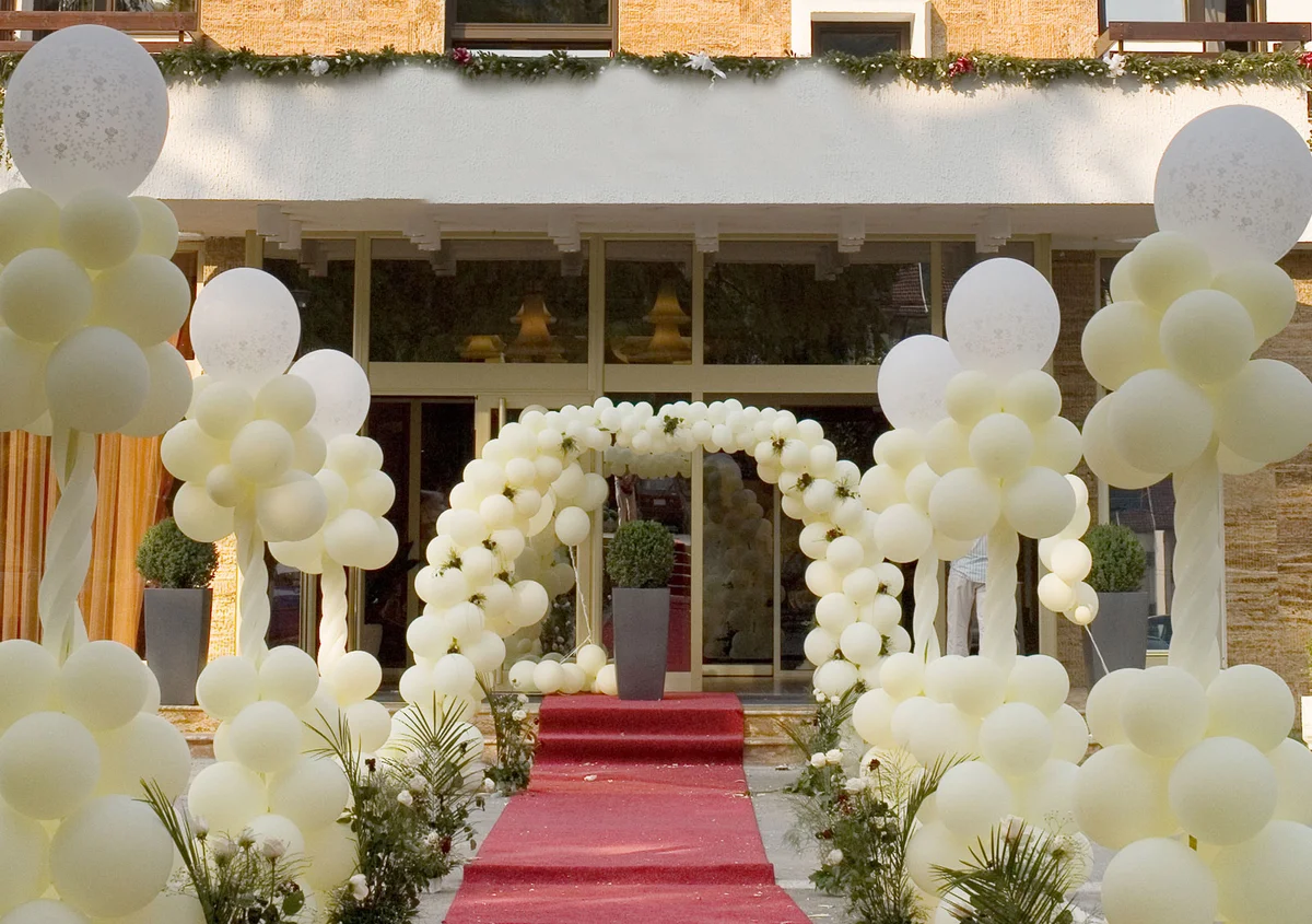 traditional balloon wedding arch