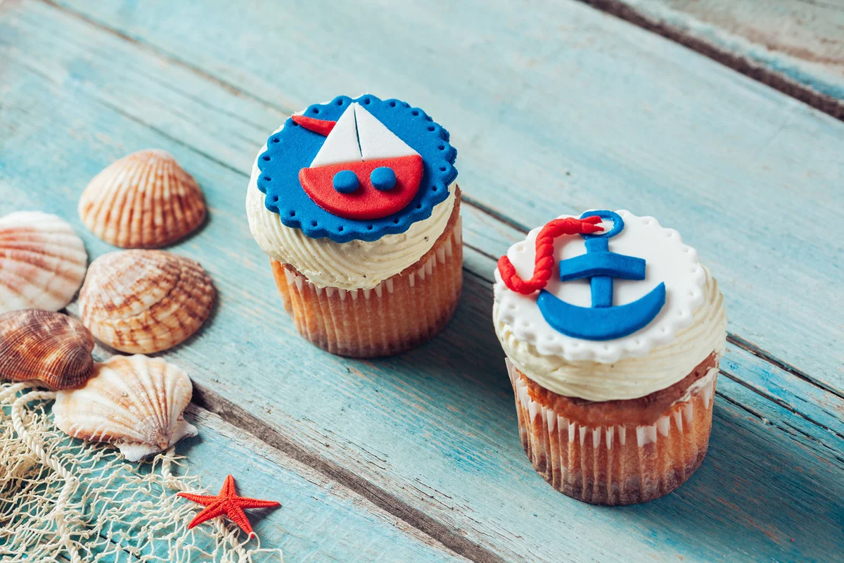 Anchor and boat cupcakes