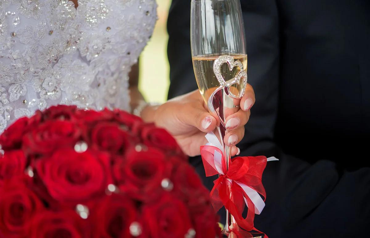 Bow on champagne glass