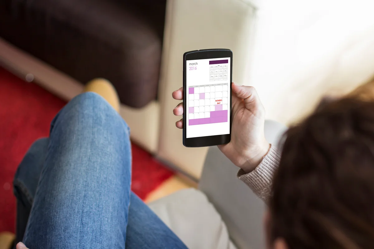 Woman use of the mobile phone