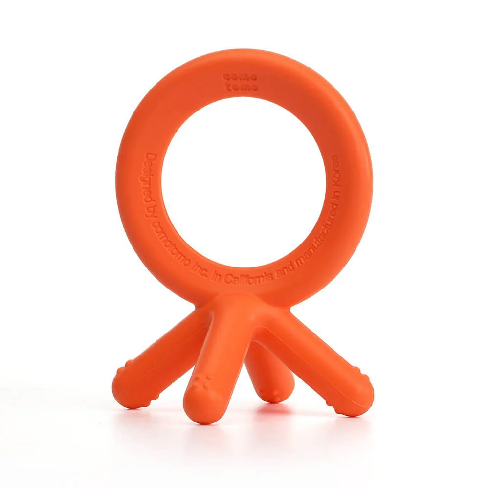 Comotomo Silicone Baby Teether | https://amzn.to/2GXc567