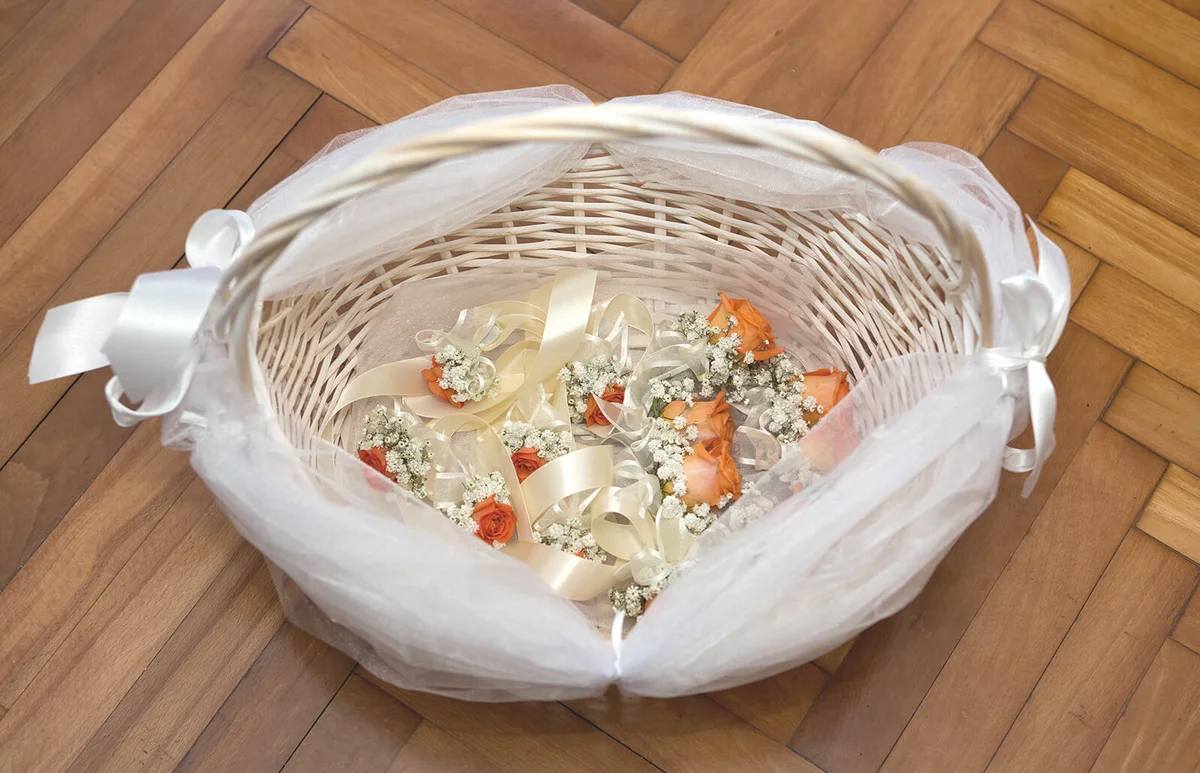 Wedding corsages in the basket