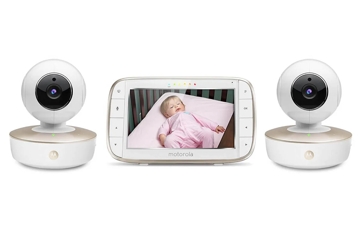 Motorola MBP50-G2 Digital Video Baby Monitor with 5-inch Color LCD Screen and 2 Cameras with Remote Pan, Tilt and Zoom | https://amzn.to/2UwXceW