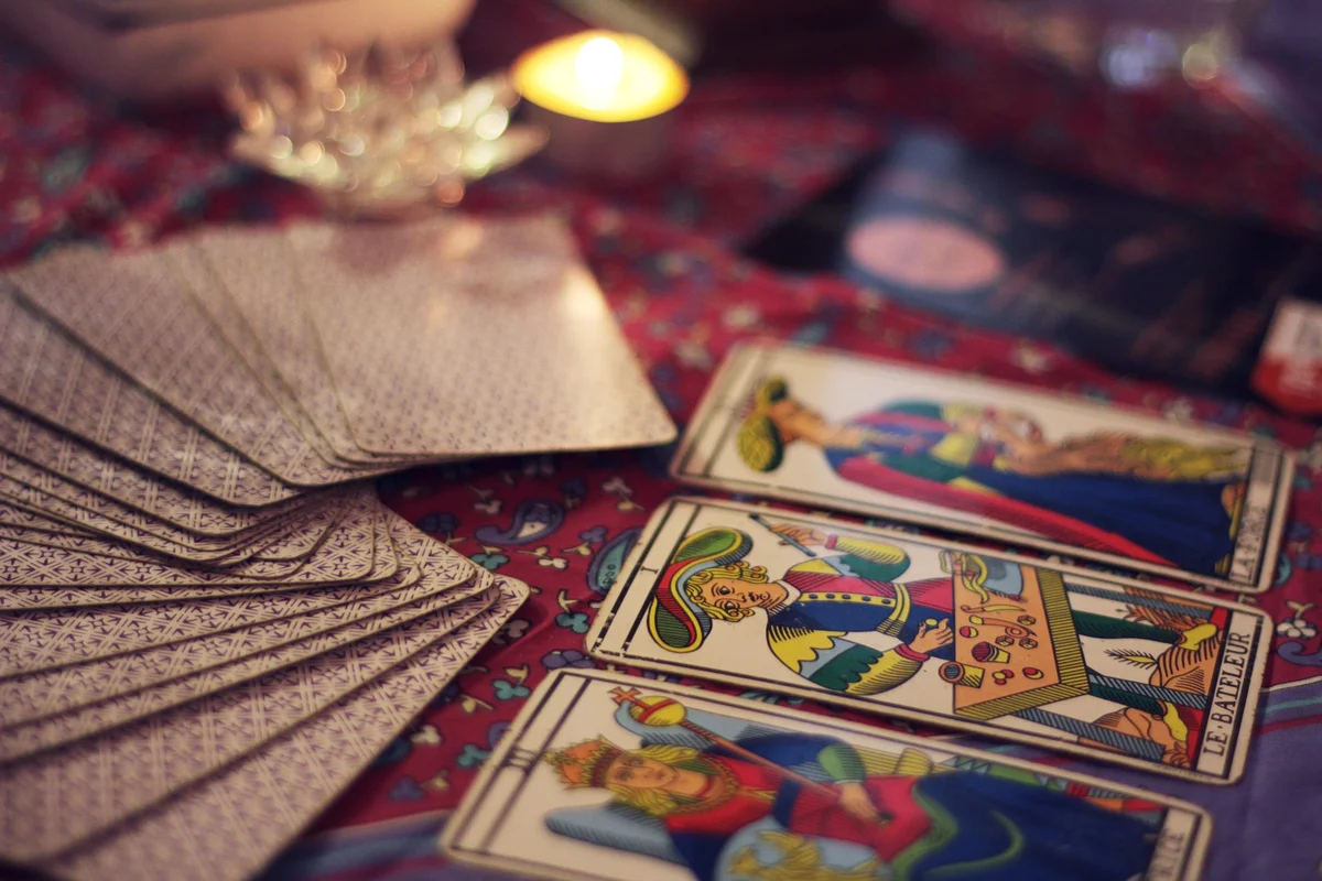 Tarot deck court cards