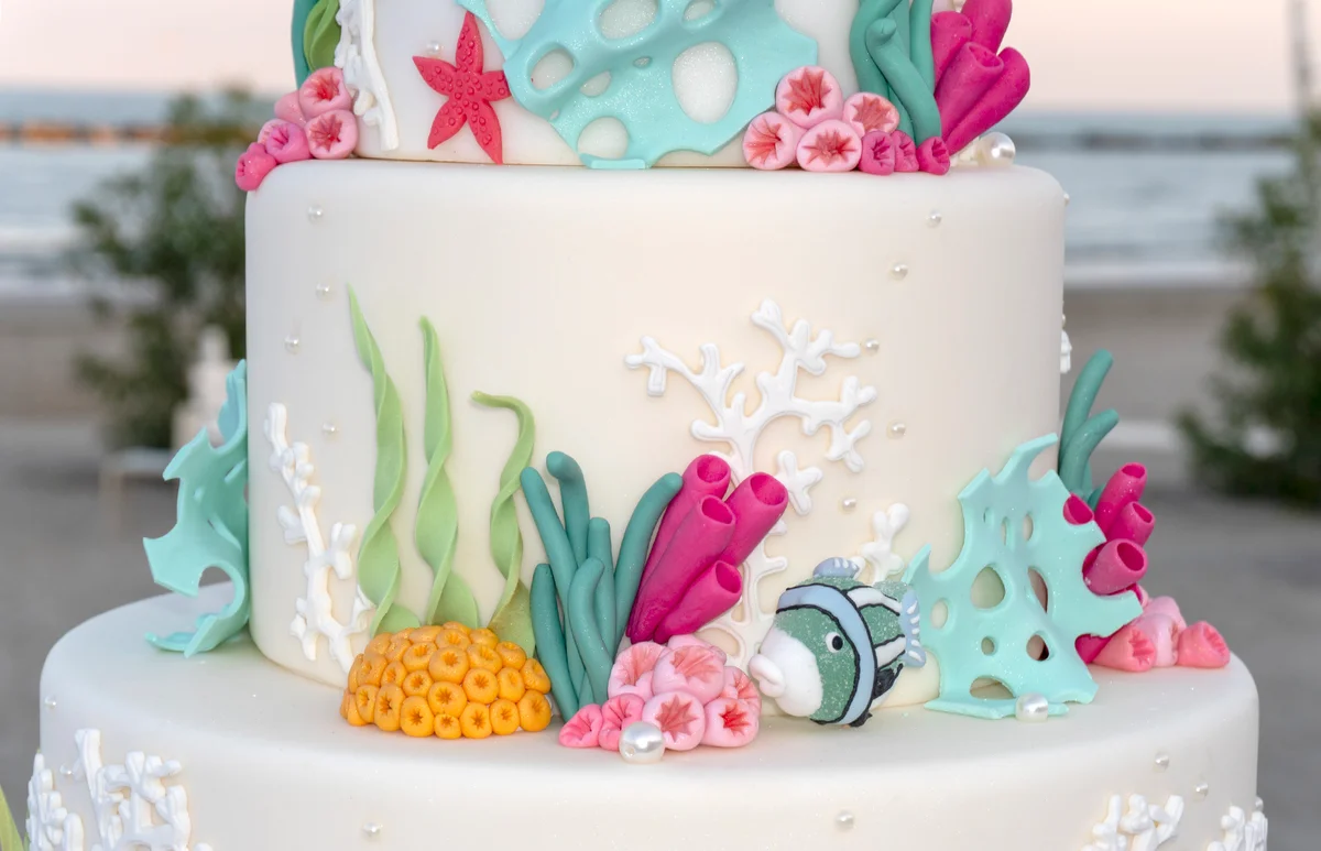 cake design marine sea corals and fish style
