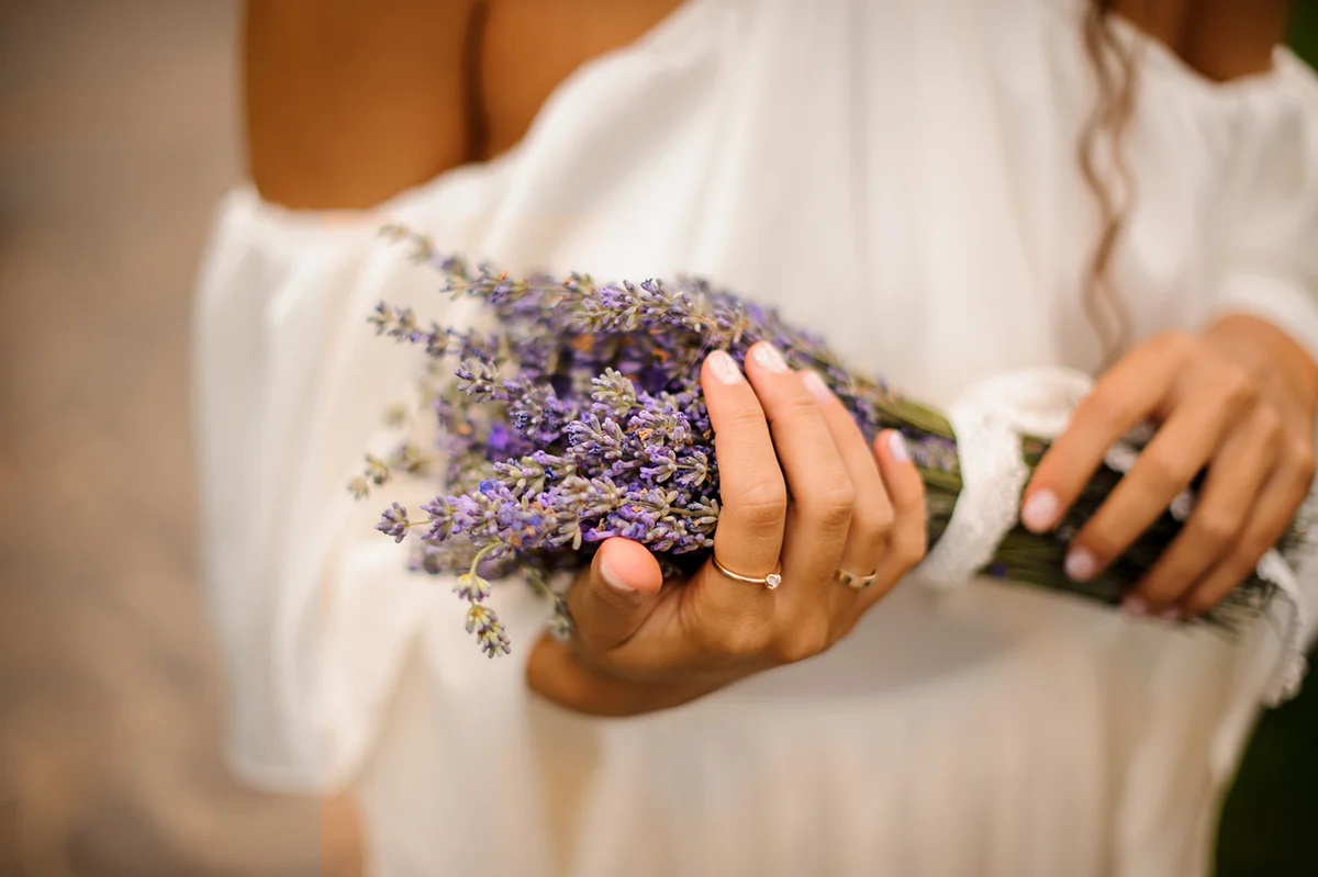 Simple lavender wedding bouquet