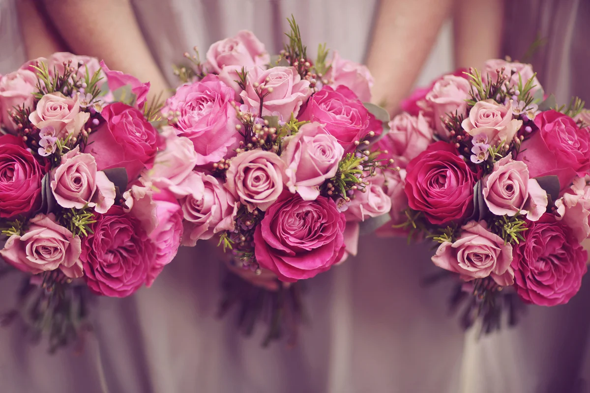 Romantic roses and posies wedding bouquet