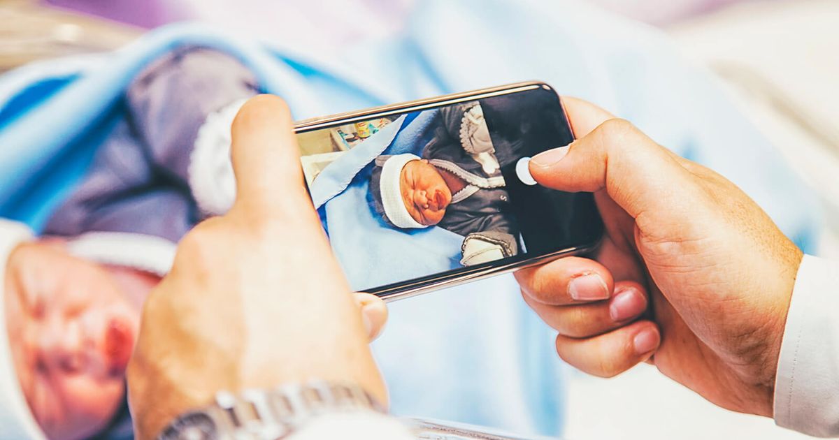 Creative Ways to Announce Your Baby's Arrival via SMS