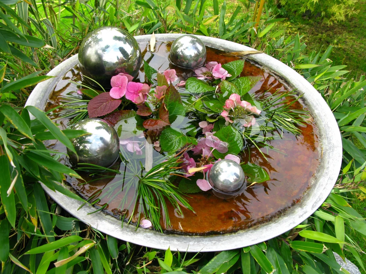 Feng shui garden elements