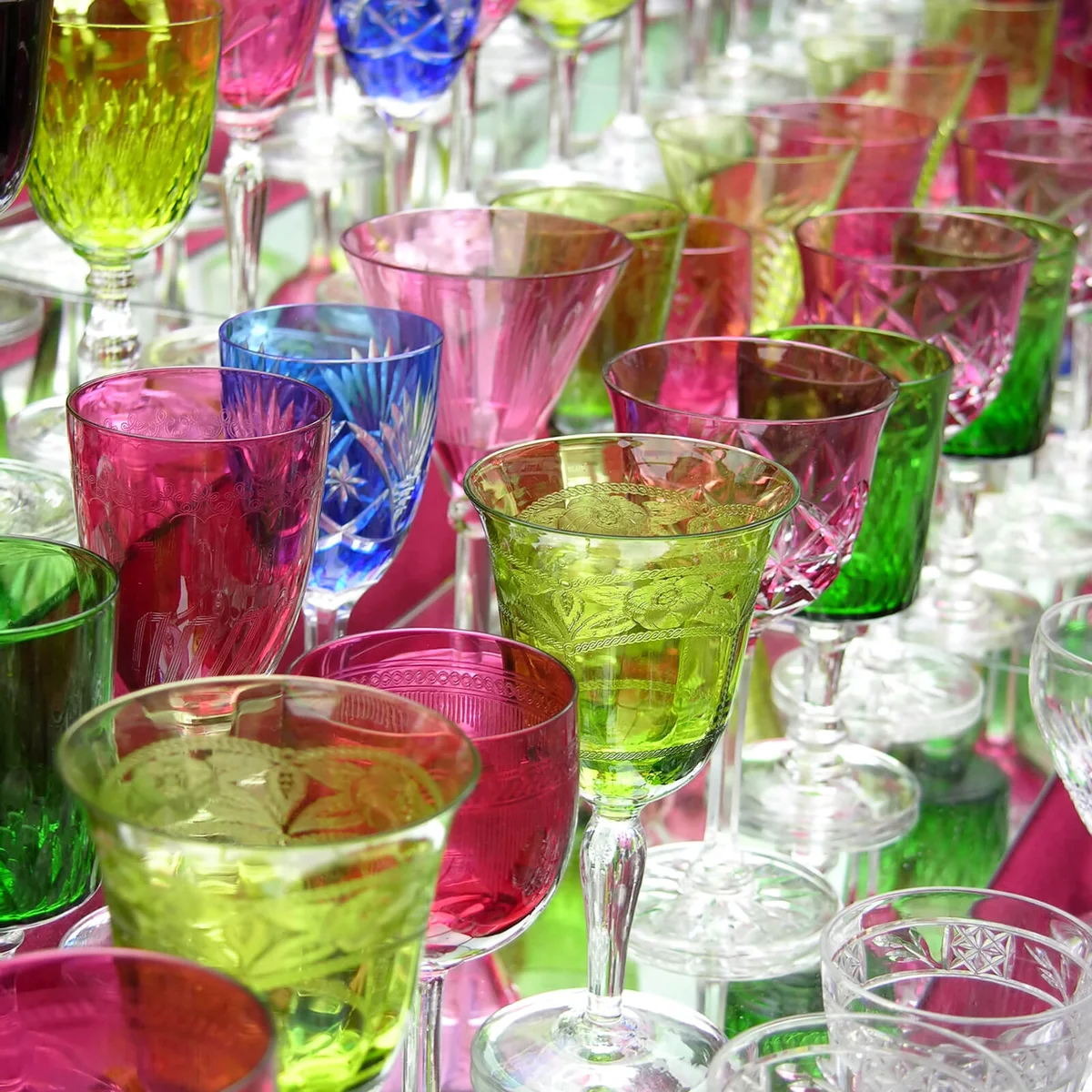 Lots of vintage glasses for sale in antiques fair