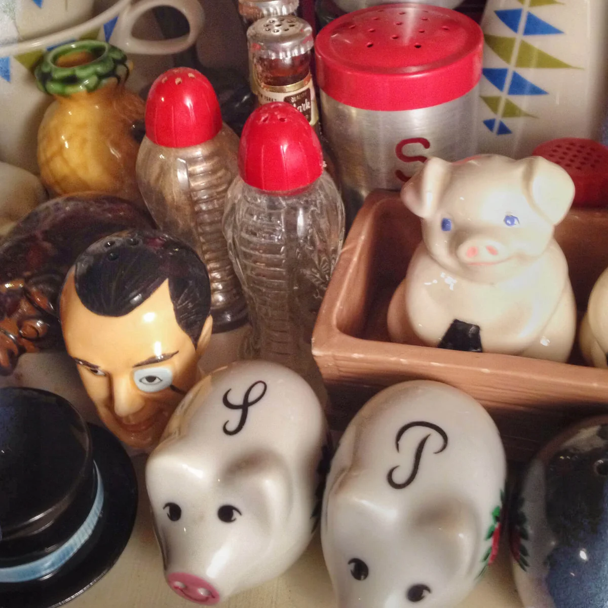 Collection of 50s and 60s knickknack's