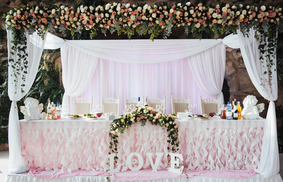 decorated table in the main hall wedding