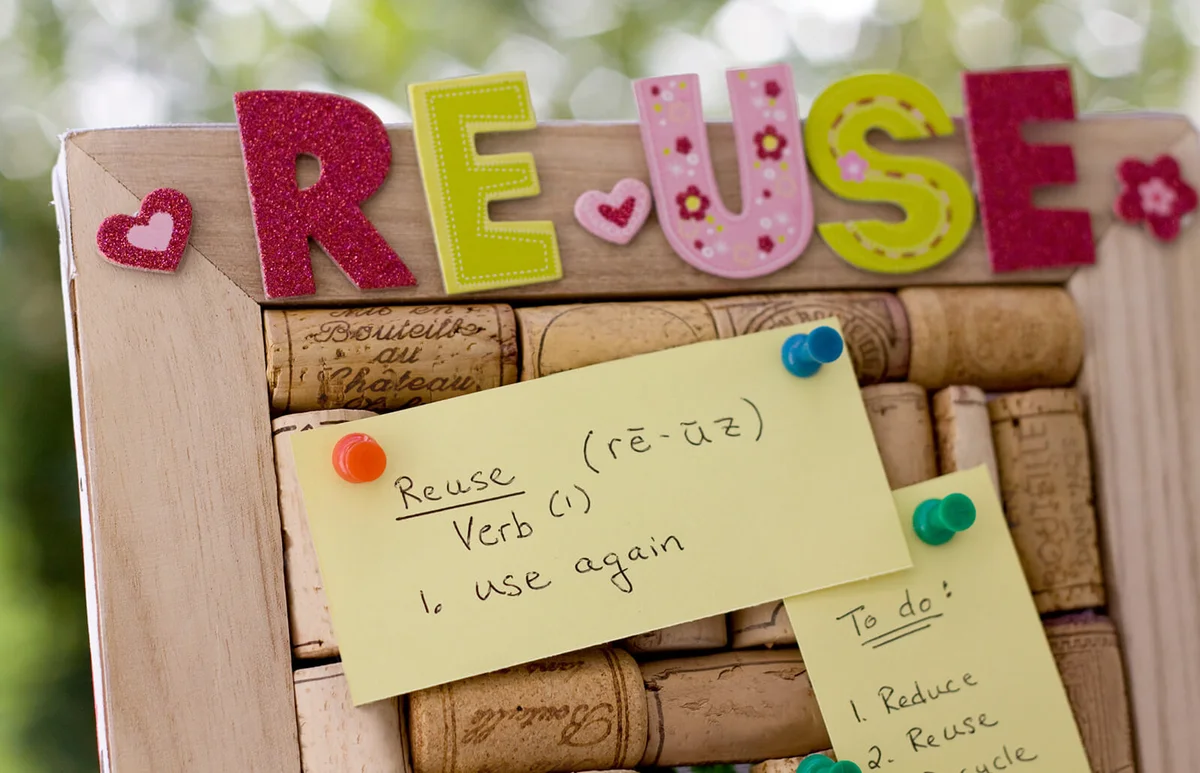 Recycled cork craft