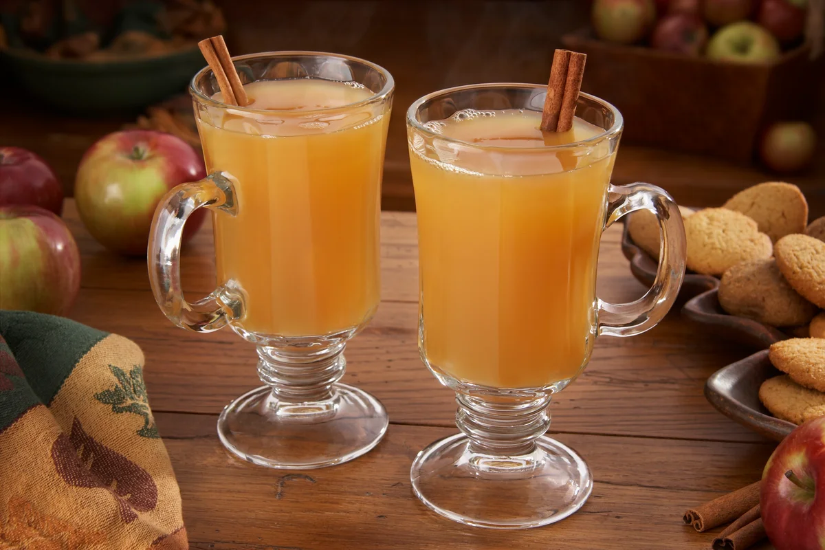 mugs of hot apple cider