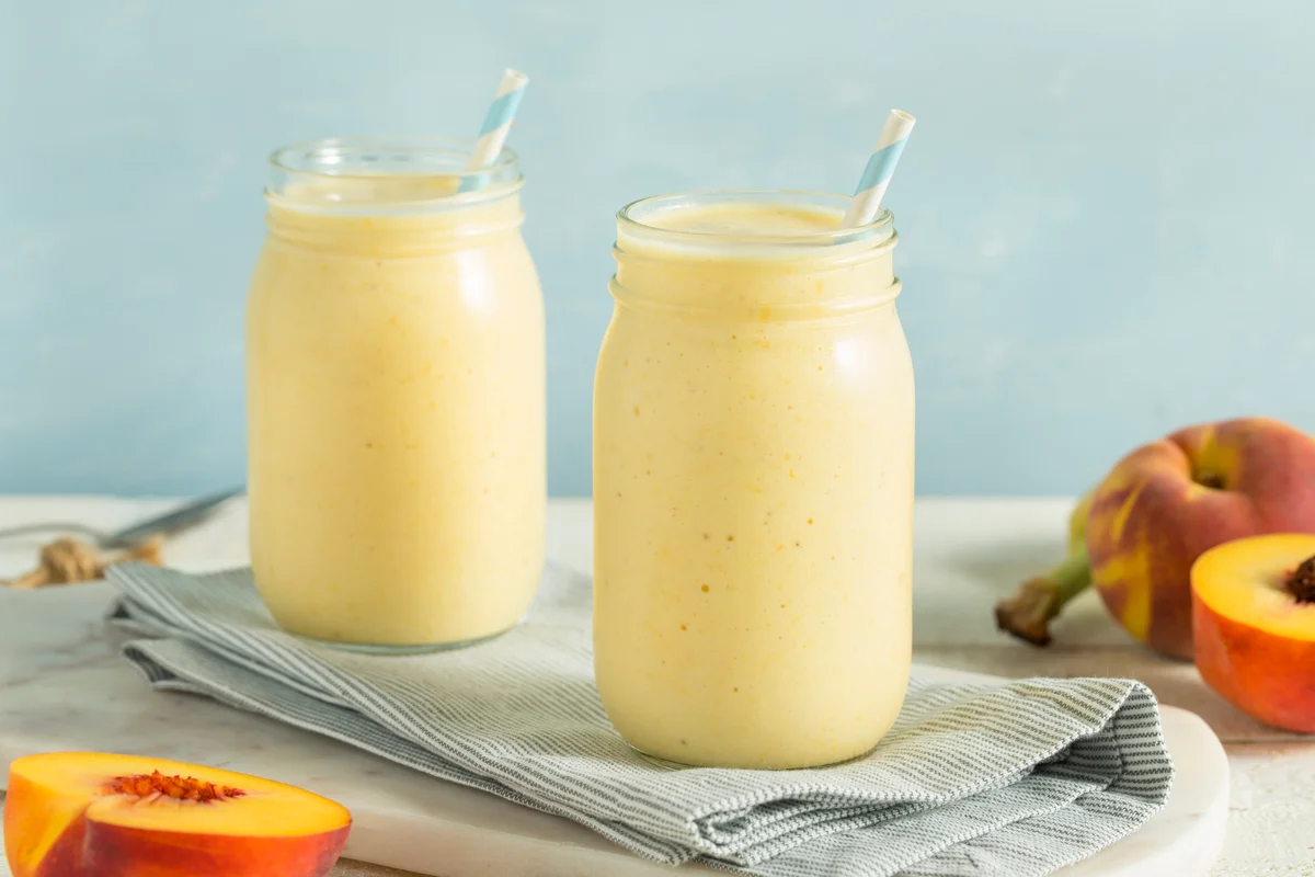 blended peaches and cream cocktail
