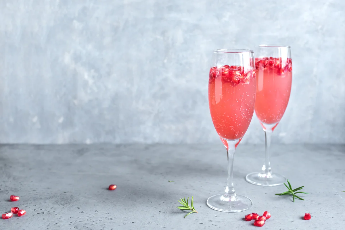 Sparkling wine and pomegranate drink