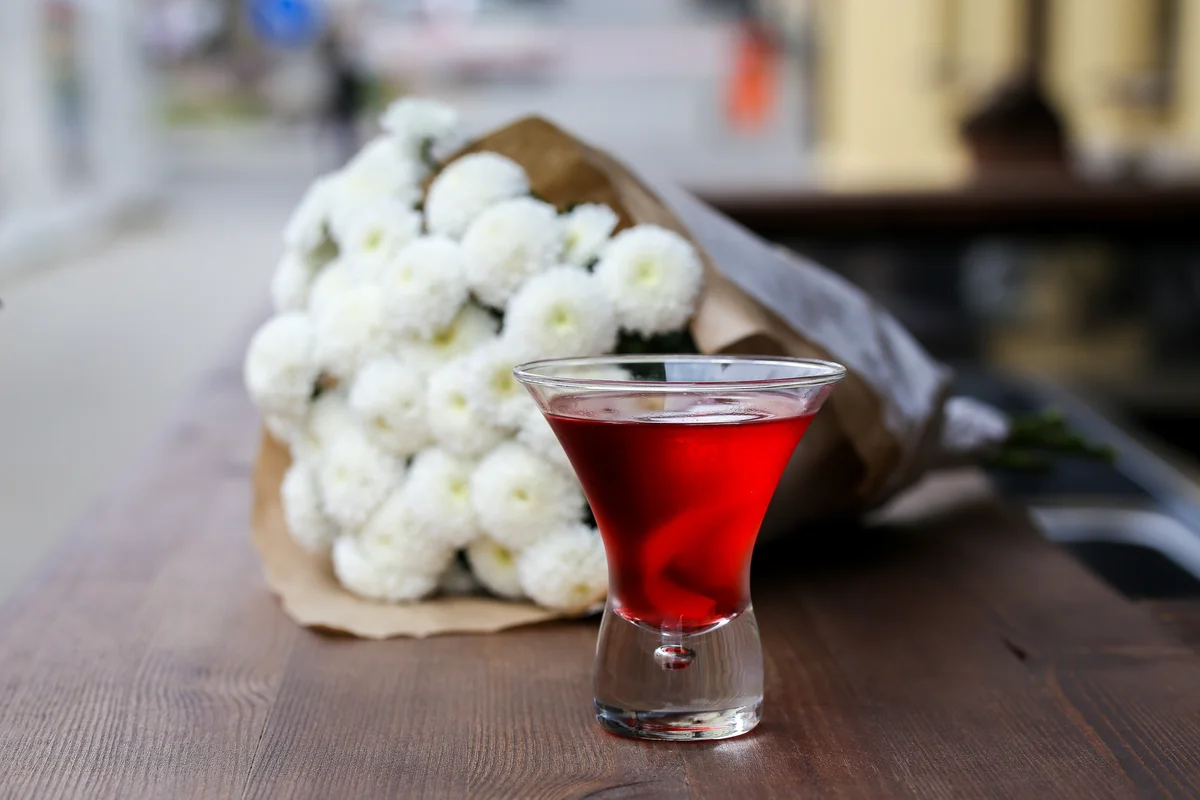 Apple cinnamon red hot shot