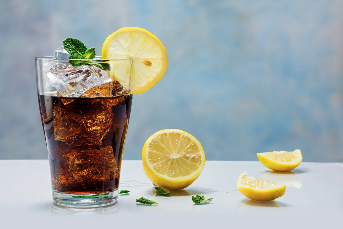 Cola mixed drinks
