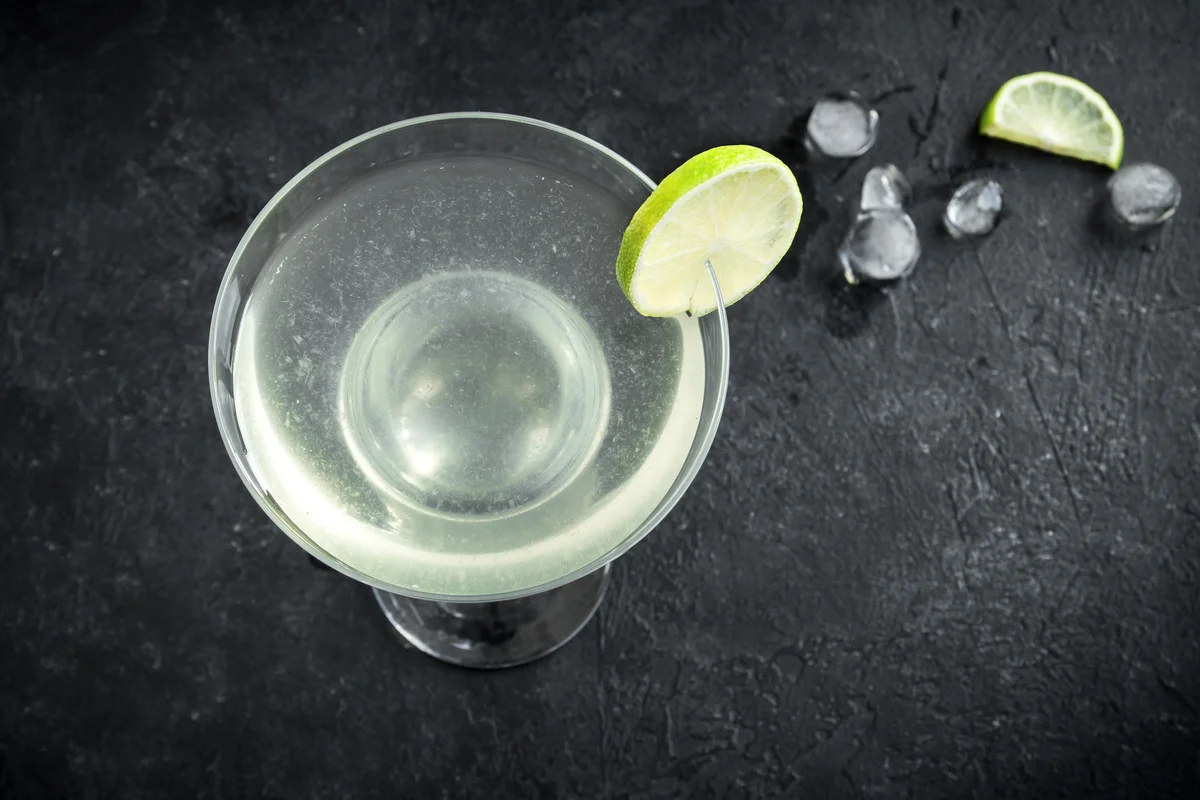 Vodka gimlet