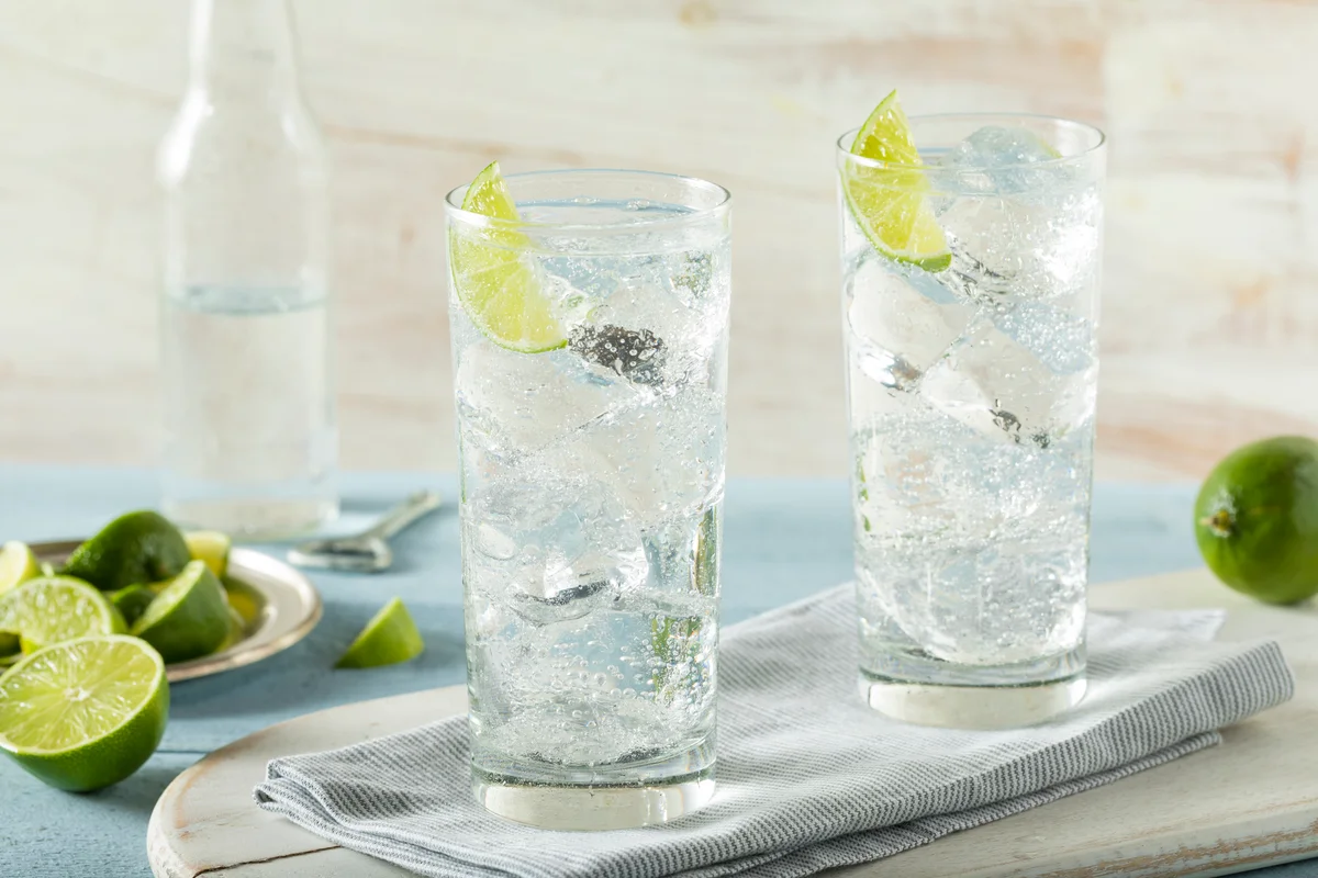 vodka soda lime cocktail
