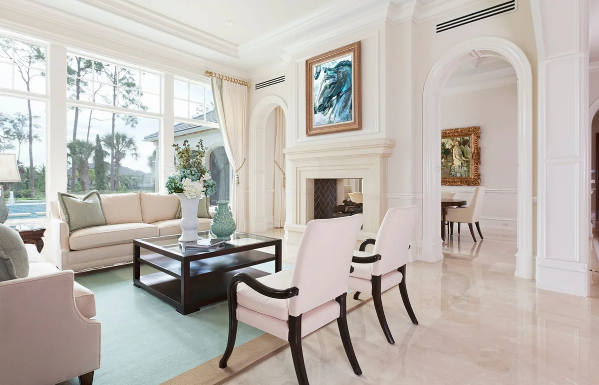 Beautiful living room overlooking a swimming pool